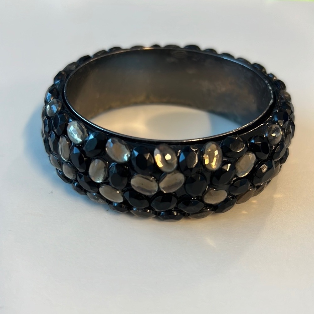 Black and grey beaded bangle